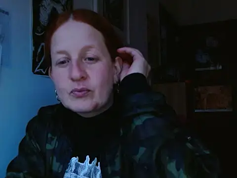 Snapshot of ViioletaMora chatting on May 2, 2026, 10:48 pm ViioletaMora online show from May 2, 2026, 10:48 pm