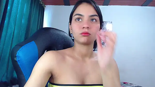 Ariel Zeo1 online show from December 13, 2024, 8:04 pm