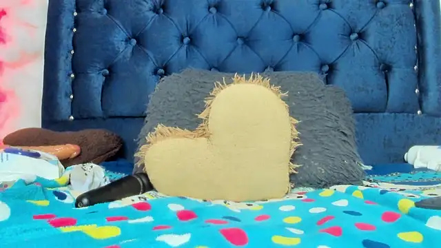 alice love052 online show from March 6, 2025, 5:35 am