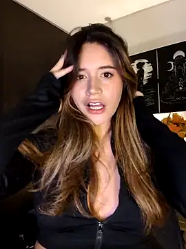 Snapshot of maliciaworld chatting on October 21, 2025, 1:39 am maliciaworld online show from October 21, 2025, 1:39 am