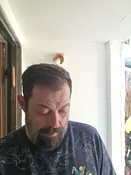 zefside42 online show from December 18, 2025, 11:49 am