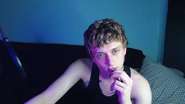 axxxturel online show from February 17, 2025, 9:41 pm