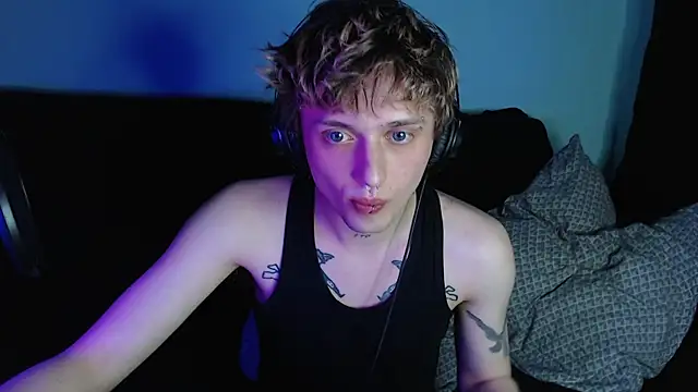 axxxturel online show from March 16, 2025, 2:32 am