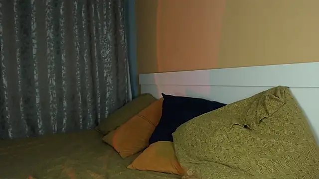 axxxturel online show from October 22, 2025, 8:30 pm