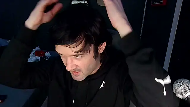 Snapshot of Stix_Zadinia chatting on December 4, 2025, 5:43 pm Stix Zadinia online show from December 4, 2025, 5:43 pm