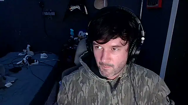 Snapshot of Stix_Zadinia chatting on December 15, 2025, 3:00 am Stix Zadinia online show from December 15, 2025, 3:00 am