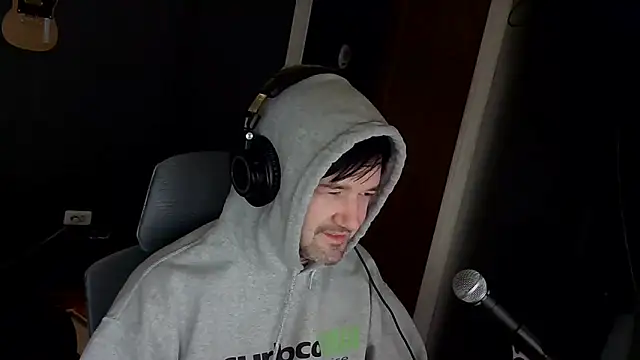 Snapshot of Stix_Zadinia chatting on February 10, 2026, 5:00 am Stix Zadinia online show from February 10, 2026, 5:00 am