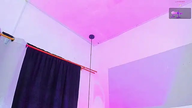 Emily Gil1 online show from March 17, 2026, 4:21 pm