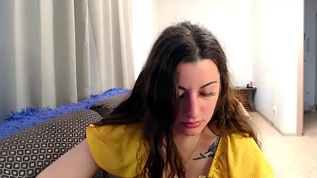 Snapshot of Helen_Adams_ chatting on May 15, 2026, 5:47 am Helen Adams online show from May 15, 2026, 5:47 am