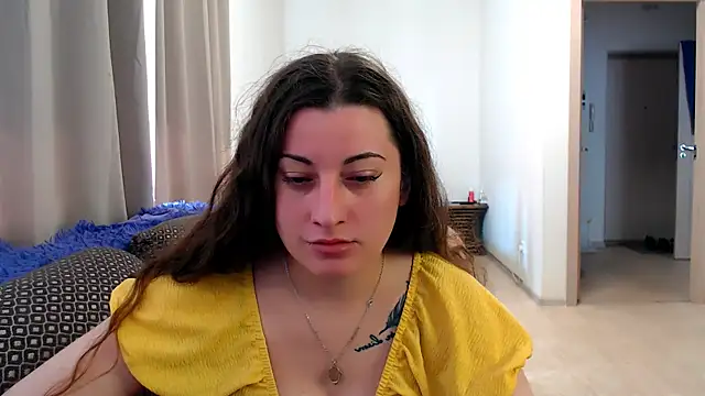 Snapshot of Helen_Adams_ chatting on May 20, 2026, 6:08 am Helen Adams online show from May 20, 2026, 6:08 am
