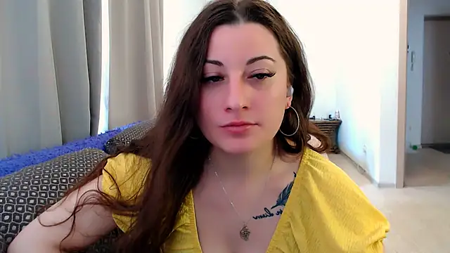 Snapshot of Helen_Adams_ chatting on June 8, 2026, 6:47 am Helen Adams online show from June 8, 2026, 6:47 am