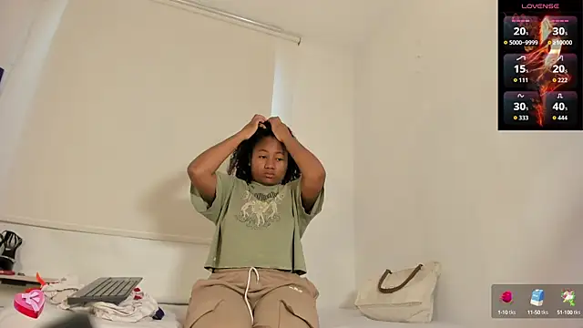 Snapshot of ChanelMillers_ chatting on September 13, 2025, 1:11 pm ChanelMillers online show from September 13, 2025, 1:11 pm