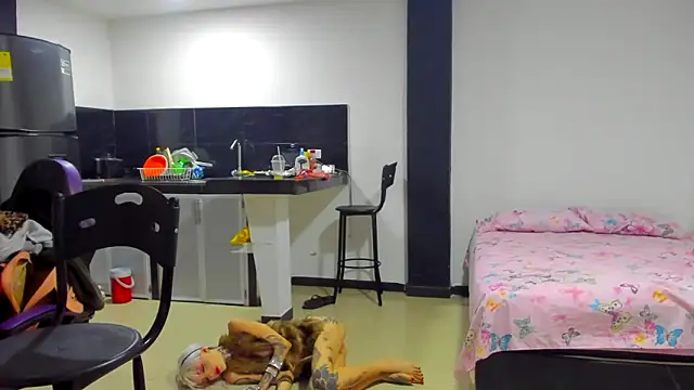 barbara anal squirt  online show from March 19, 2025, 5:08 am