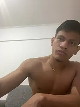 bbchocolate27 online show from April 17, 2026, 10:13 pm