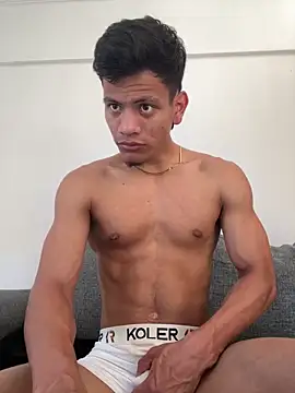 bbchocolate27 online show from April 19, 2026, 6:21 pm