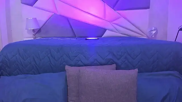 Snapshot of AnnyThompson_ chatting on January 2, 2025, 8:57 pm AnnyThompson online show from January 2, 2025, 8:57 pm