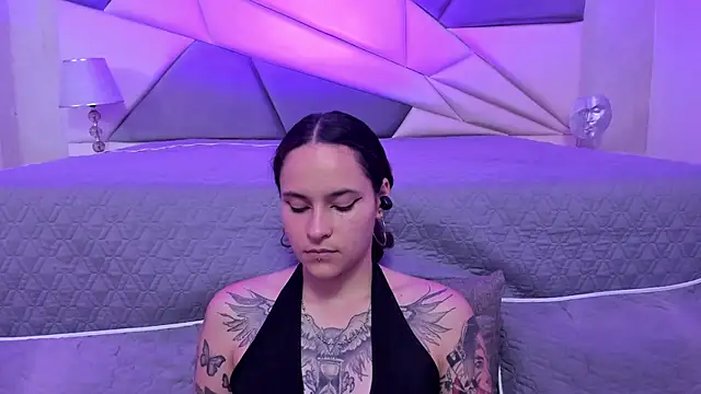 Snapshot of AnnyThompson_ chatting on January 15, 2025, 12:09 am AnnyThompson online show from January 15, 2025, 12:09 am