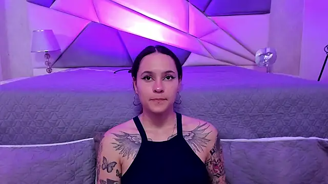 Snapshot of AnnyThompson_ chatting on January 15, 2025, 11:30 pm AnnyThompson online show from January 15, 2025, 11:30 pm