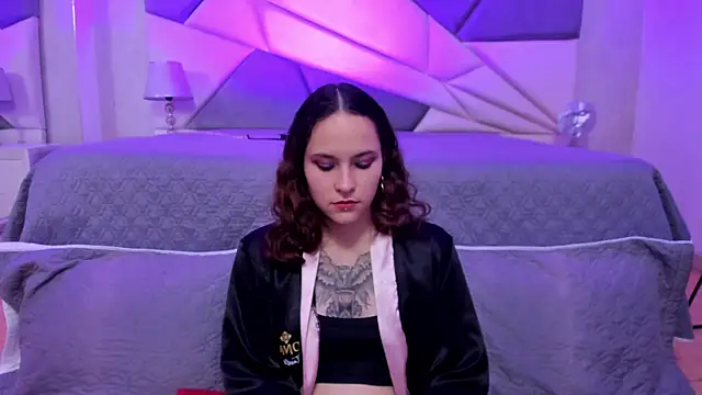 Snapshot of AnnyThompson_ chatting on February 5, 2025, 9:29 pm AnnyThompson online show from February 5, 2025, 9:29 pm