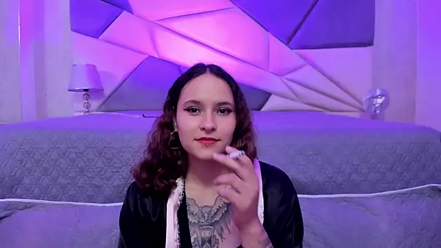 Snapshot of AnnyThompson_ chatting on February 6, 2025, 12:43 am AnnyThompson online show from February 6, 2025, 12:43 am