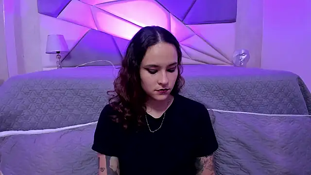 Snapshot of AnnyThompson_ chatting on February 7, 2025, 9:26 pm AnnyThompson online show from February 7, 2025, 9:26 pm