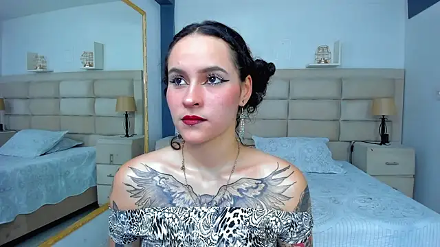 Snapshot of AnnyThompson_ chatting on September 10, 2025, 9:48 pm AnnyThompson online show from September 10, 2025, 9:48 pm