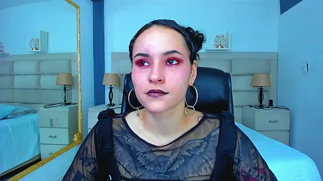 Snapshot of AnnyThompson_ chatting on September 17, 2025, 8:54 pm AnnyThompson online show from September 17, 2025, 8:54 pm