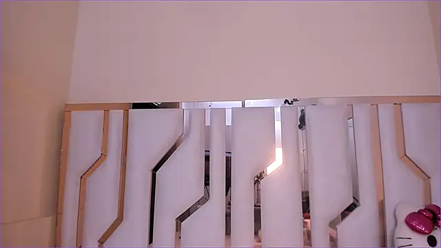 TifanyChill online show from November 12, 2025, 7:13 pm