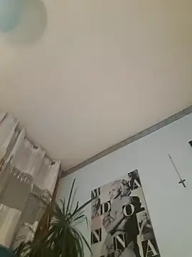 Snapshot of TheHardone_29 chatting on December 9, 2024, 4:12 am TheHardone 29 online show from December 9, 2024, 4:12 am