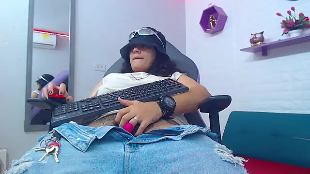 snowflake xxx online show from February 7, 2025, 1:15 am