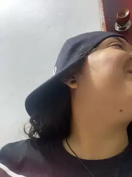 snowflake xxx online show from February 22, 2025, 4:51 am