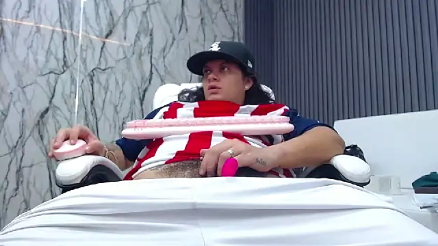 snowflake xxx online show from March 20, 2025, 7:57 pm