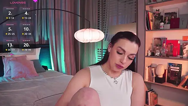 LunaNight online show from January 26, 2025, 12:05 am