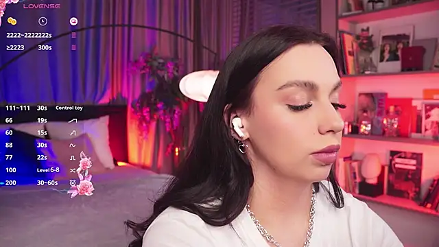 LunaNight online show from February 2, 2025, 8:30 pm