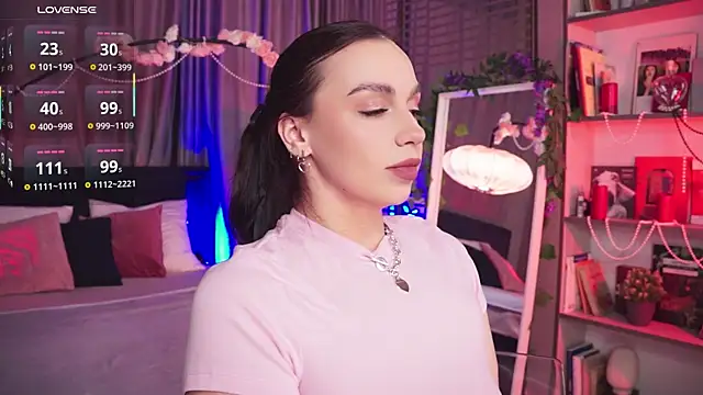 LunaNight online show from February 11, 2025, 2:25 am