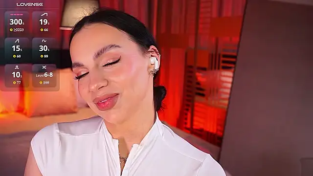 LunaNight online show from March 1, 2026, 8:22 pm