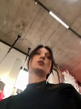 BabeRainbow online show from February 5, 2025, 12:06 pm