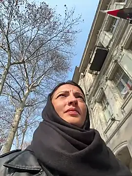 BabeRainbow online show from February 7, 2025, 8:55 am