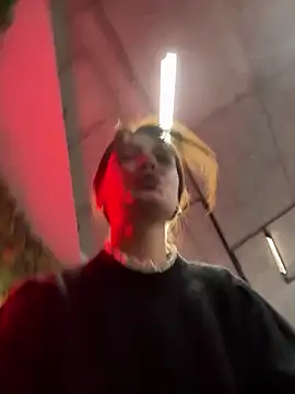 BabeRainbow online show from February 26, 2025, 12:47 pm