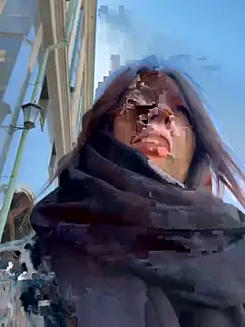 BabeRainbow online show from September 29, 2025, 9:25 am