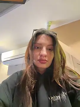 BabeRainbow online show from March 11, 2026, 11:05 am