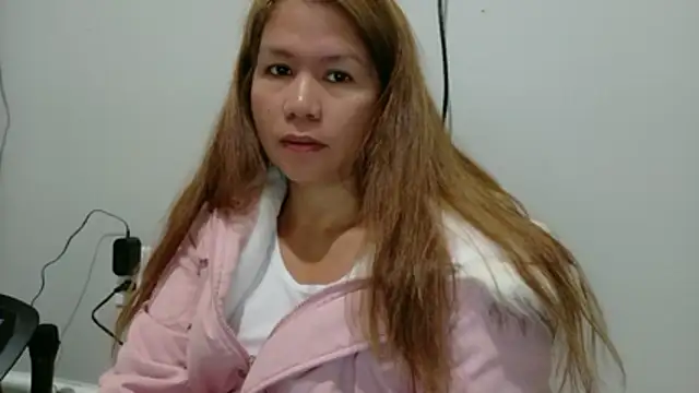 Snapshot of XLennaMX chatting on February 3, 2026, 2:53 am XLennaMX online show from February 3, 2026, 2:53 am