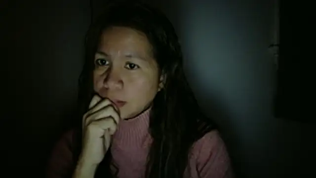 Snapshot of XLennaMX chatting on February 22, 2026, 11:47 pm XLennaMX online show from February 22, 2026, 11:47 pm