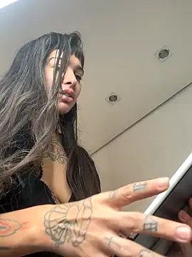 Snapshot of Nikatsu chatting on October 12, 2025, 12:15 pm Nikatsu online show from October 12, 2025, 12:15 pm