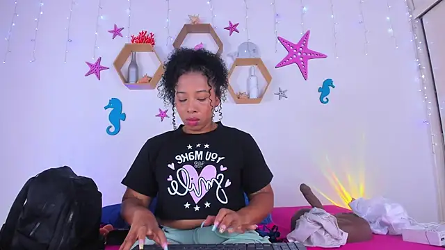 Tanissha curly online show from September 16, 2025, 11:44 am