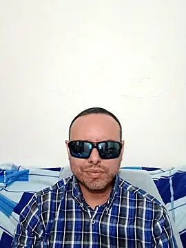 ElSunEagle online show from June 17, 2026, 2:25 am