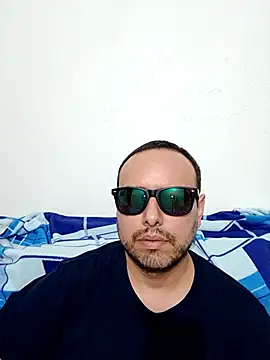 ElSunEagle online show from June 25, 2026, 2:33 am