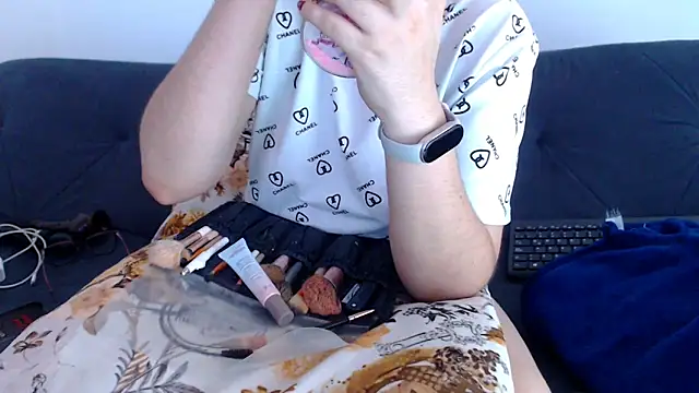 sofi-rojas1 online show from October 16, 2025, 12:44 am