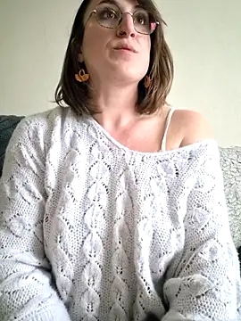 minierose online show from April 5, 2026, 5:10 pm