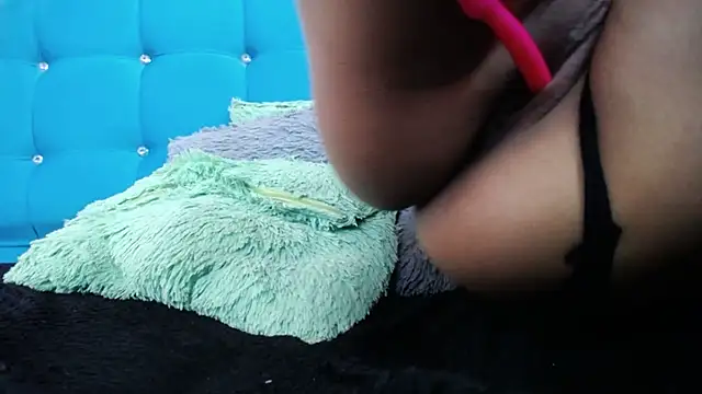 sweet skylove  online show from January 9, 2026, 3:48 pm